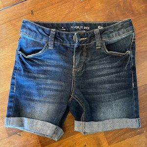 Girls size 8 demon shorts SO brand